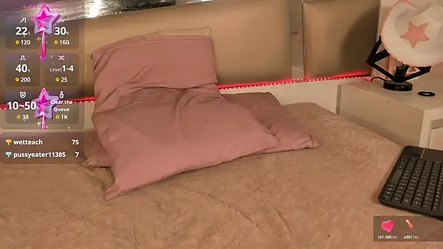 Snapshot of Mis__lola chatting on 12.04.24 Mis  lola online show from 12.04.24