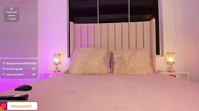 Snapshot of Aliison_Smith chatting on 12.18.25 Aliison Smith online show from 12.18.25