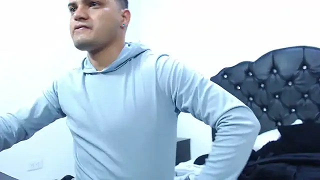 Snapshot of Group_Lustt chatting on 02.13.25 Group Lustt online show from 02.13.25