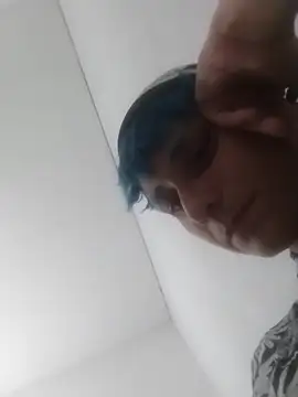 Snapshot of Luci_foxx chatting on 10.01.25 Luci foxx online show from 10.01.25