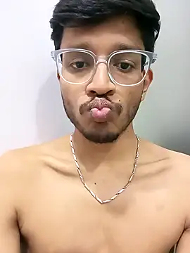 Snapshot of skinnyyyyyyyyy chatting on 01.22.25 skinnyyyyyyyyy online show from 01.22.25