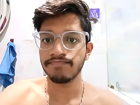 Snapshot of skinnyyyyyyyyy chatting on 01.24.25 skinnyyyyyyyyy online show from 01.24.25