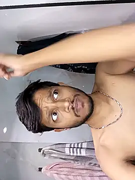 Snapshot of skinnyyyyyyyyy chatting on 02.13.25 skinnyyyyyyyyy online show from 02.13.25