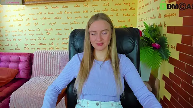 Snapshot of alexa_glory chatting on 11.14.25 alexa glory online show from 11.14.25