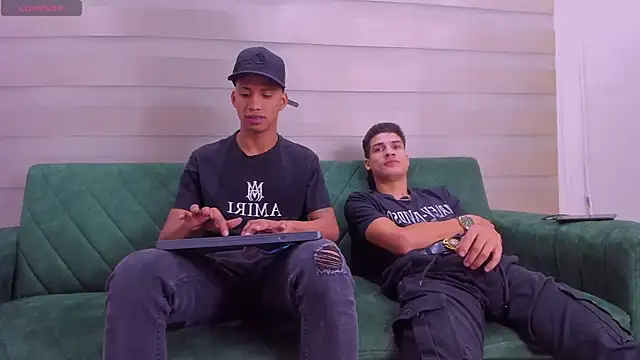 Snapshot of hard_guysbb chatting on 09.22.25 hard guysbb online show from 09.22.25