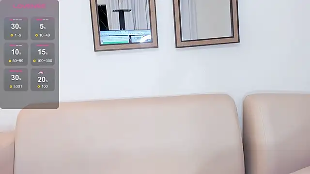 naomiii   online show from 02.11.25