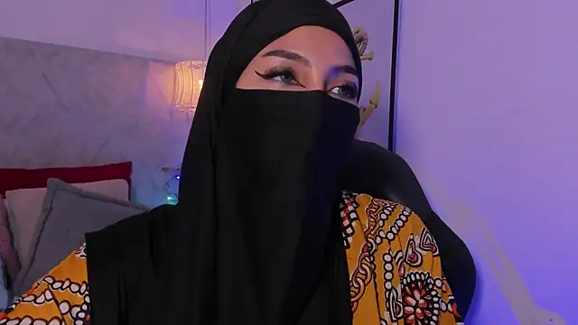 naomiii   online show from 12.22.25