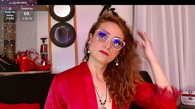 Snapshot of AdeleMourfg chatting on 02.10.25 AdeleMourfg online show from 02.10.25