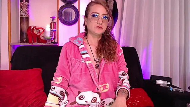 Snapshot of AdeleMourfg chatting on 03.09.25 AdeleMourfg online show from 03.09.25