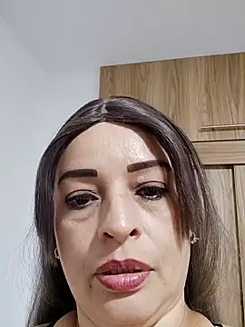 Snapshot of _Prinscarlet_ chatting on 02.08.25 Prinscarlet online show from 02.08.25