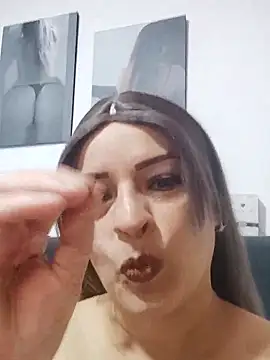 Snapshot of _Prinscarlet_ chatting on 03.21.25 Prinscarlet online show from 03.21.25