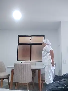 Snapshot of _Prinscarlet_ chatting on 10.05.25 Prinscarlet online show from 10.05.25