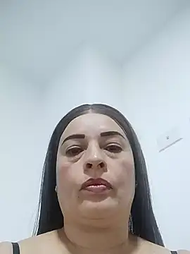 Snapshot of _Prinscarlet_ chatting on 10.16.25 Prinscarlet online show from 10.16.25