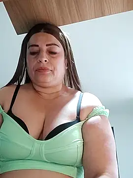 Snapshot of _Prinscarlet_ chatting on 11.16.25 Prinscarlet online show from 11.16.25