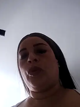 Snapshot of _Prinscarlet_ chatting on 11.19.25 Prinscarlet online show from 11.19.25