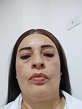 Snapshot of _Prinscarlet_ chatting on 11.21.25 Prinscarlet online show from 11.21.25