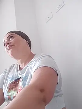 Snapshot of _Prinscarlet_ chatting on 11.23.25 Prinscarlet online show from 11.23.25