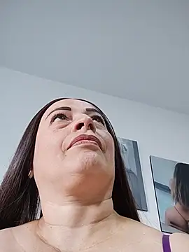 Snapshot of _Prinscarlet_ chatting on 12.13.25 Prinscarlet online show from 12.13.25