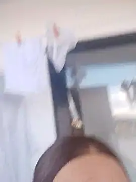 Snapshot of _Prinscarlet_ chatting on 12.17.25 Prinscarlet online show from 12.17.25