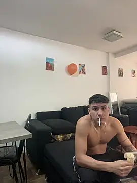 LCarreraa online show from 04.28.26