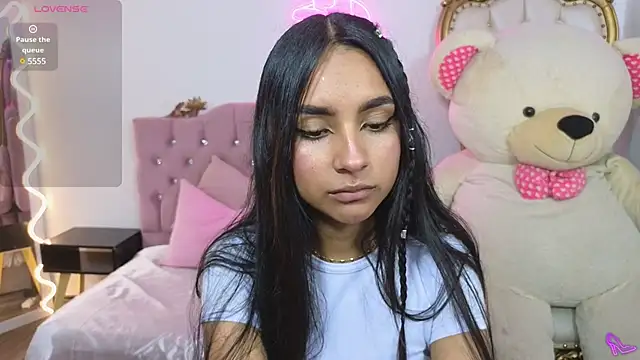 Snapshot of Jazmin_tay chatting on 02.10.25 Jazmin tay online show from 02.10.25