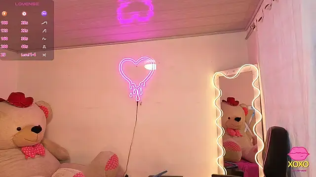 Snapshot of Jazmin_tay chatting on 10.06.25 Jazmin tay online show from 10.06.25