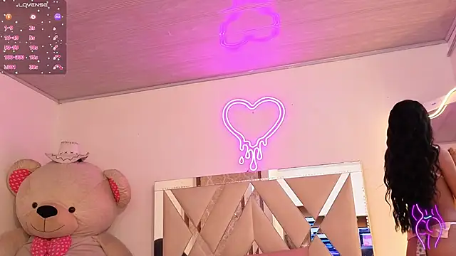 Snapshot of Jazmin_tay chatting on 10.31.25 Jazmin tay online show from 10.31.25