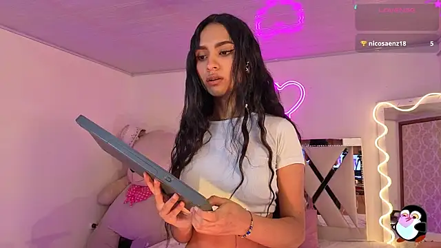 Snapshot of Jazmin_tay chatting on 11.21.25 Jazmin tay online show from 11.21.25