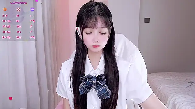 Snapshot of Xiaomi-Angela chatting on 06.21.26 Xiaomi-Angela online show from 06.21.26