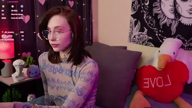 Snapshot of Succvbu7 chatting on 02.13.25 Succvbu7 online show from 02.13.25