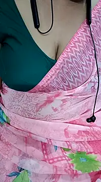 Snapshot of Yours_Radika chatting on 12.27.24 Yours Radika online show from 12.27.24