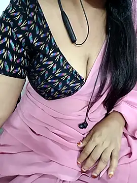 Snapshot of Yours_Radika chatting on 12.29.24 Yours Radika online show from 12.29.24