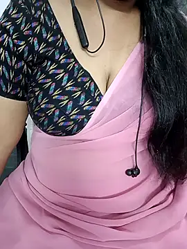 Snapshot of Yours_Radika chatting on 01.27.25 Yours Radika online show from 01.27.25