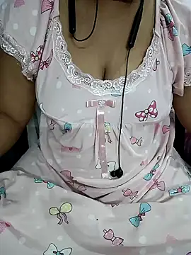 Snapshot of Yours_Radika chatting on 02.04.25 Yours Radika online show from 02.04.25