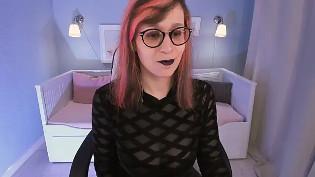 Dora Marcelli online show from 01.17.25