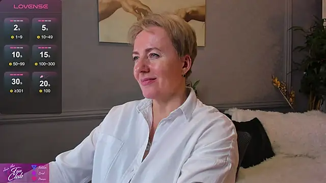 Nika Smit online show from 01.10.25