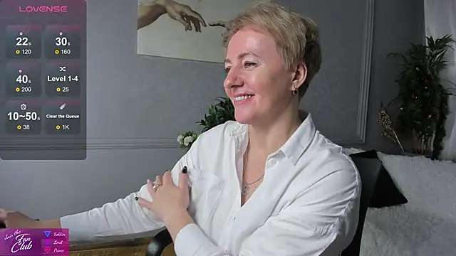 Nika Smit online show from 01.12.25