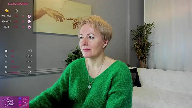 Nika Smit online show from 01.31.25