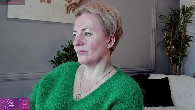 Nika Smit online show from 02.07.25