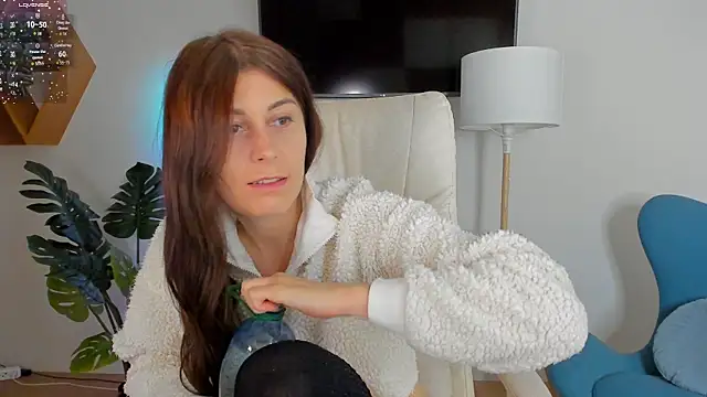 Hailey Green online show from 09.27.25