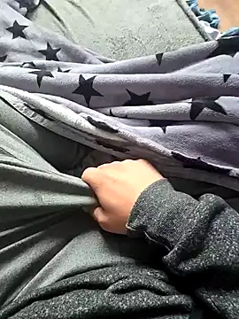 Snapshot of lapa525 chatting on 12.03.24 lapa525 online show from 12.03.24