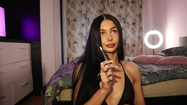 Snapshot of IvyKaelani chatting on 11.26.25 IvyKaelani online show from 11.26.25