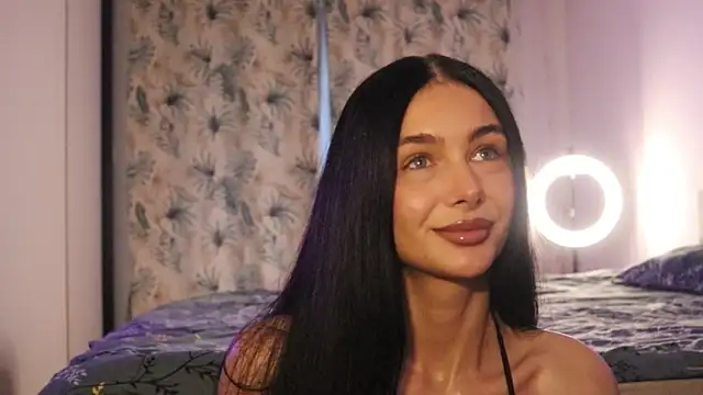 Snapshot of IvyKaelani chatting on 11.28.25 IvyKaelani online show from 11.28.25