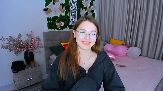 SereneFlame online show from 03.03.25