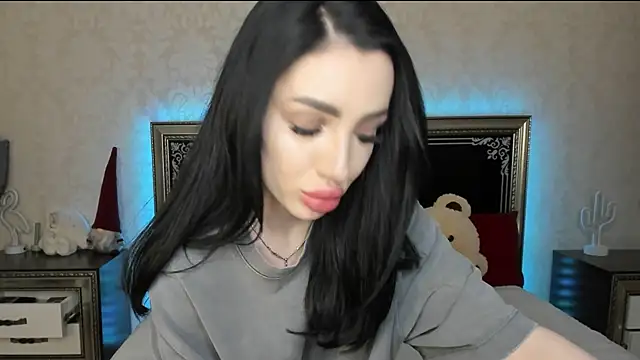 Snapshot of NancyLovee_ chatting on 03.18.25 NancyLovee  online show from 03.18.25