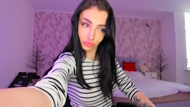 Snapshot of NancyLovee_ chatting on 01.11.26 NancyLovee online show from 01.11.26