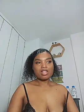 Snapshot of gianna_smith chatting on 07.10.26 gianna smith online show from 07.10.26