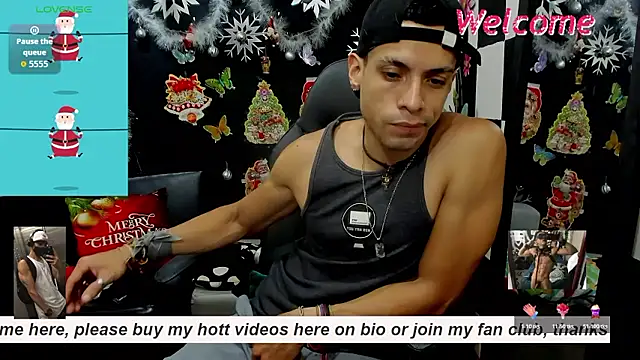 Snapshot of MikeRose94 chatting on 01.07.26 MikeRose94 online show from 01.07.26