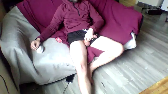 Snapshot of maccdaddy87 chatting on 04.02.26 maccdaddy87 online show from 04.02.26