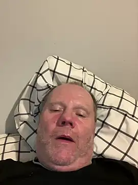 Snapshot of masterjerseyjoe chatting on 12.31.24 masterjerseyjoe online show from 12.31.24